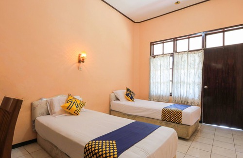 Kalibaru Hotel | OYO 2465 Hotel Raung View