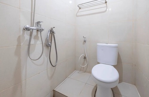 Makassar Hotel | OYO 2703 Hotel Transit 1