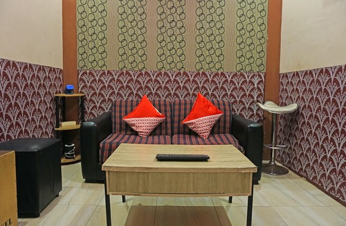 Panimbang Hotel | OYO 2860 The Castury Homestay Syariah