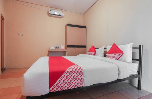 Tangerang Hotel | OYO 298 Gemilang Guesthouse