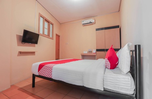Tangerang Hotel | OYO 298 Gemilang Guesthouse
