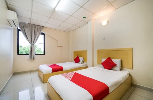 Butterworth Hotel | OYO 301 River Inn Hotel