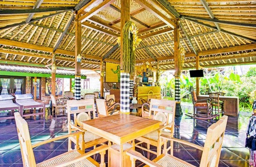 Borobudur Hotel | OYO 3483 Borobudur Cottage