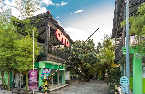 Balikpapan Hotel | OYO 754 Nur Aziziah Guest House