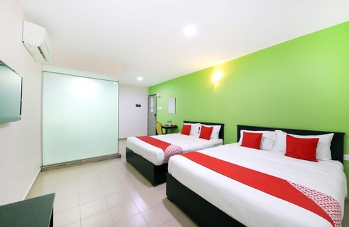 Bahau Hotel | OYO 816 Hotel De Kiara