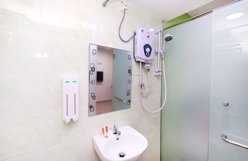 Bahau Hotel | OYO 816 Hotel De Kiara