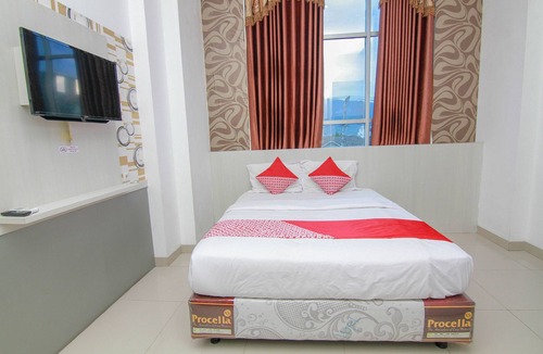 Palu Hotel | OYO 861 R Four Hotel
