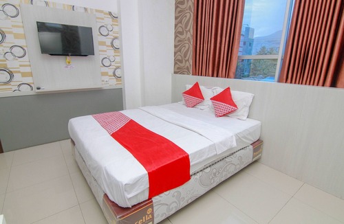 Palu Hotel | OYO 861 R Four Hotel