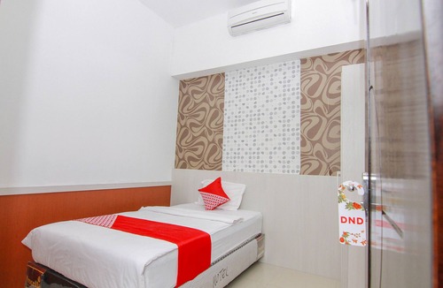 Palu Hotel | OYO 861 R Four Hotel