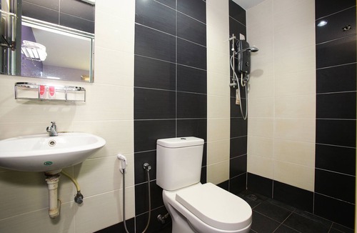 Teluk Intan Hotel | OYO 89332 DE Hotel