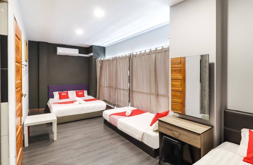 Batu Caves Hotel | OYO 89381 Moonnight Hotel