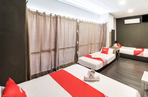 Batu Caves Hotel | OYO 89381 Moonnight Hotel