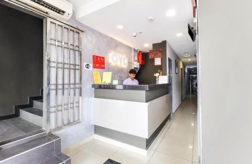 Batu Caves Hotel | OYO 89381 Moonnight Hotel