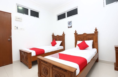 Kampung Gong Rengas Hotel | OYO 89435 Nusantara Group Hotel