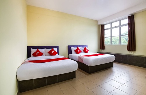 Banting Hotel | OYO 89585 Hotel Happy Inn