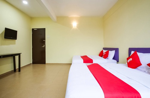 Banting Hotel | OYO 89585 Hotel Happy Inn