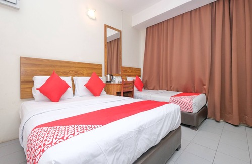 Teriang Hotel | OYO 89877 Sun Triang Hotel