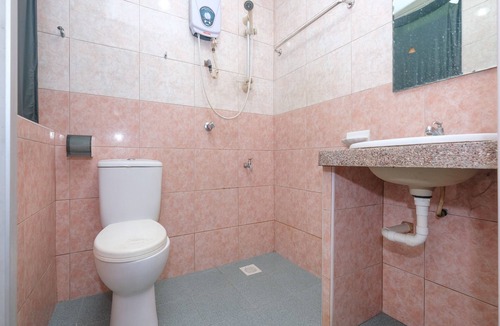 Teriang Hotel | OYO 89877 Sun Triang Hotel