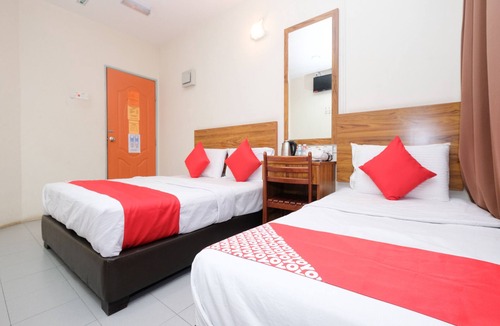 Teriang Hotel | OYO 89877 Sun Triang Hotel