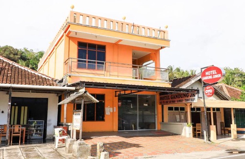 Kretek Hotel | OYO 90034 Hotel Gandung Yunior