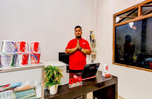 Kretek Hotel | OYO 90051 Guest House Parangtritis