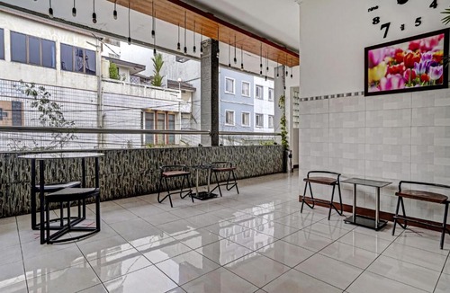 Bandung Hotel | OYO 90103 Hotel Palem