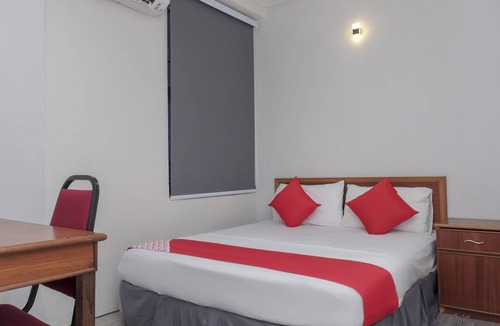 Kampung Balai Besar Hotel | OYO 90120 Mi Hotel Dungun