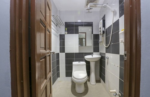 Kampung Padang Luas Hotel | OYO 90145 D'sofwa Inn