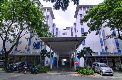 Tangerang Hotel | OYO 90153 Nature's Rooms Aeropolis