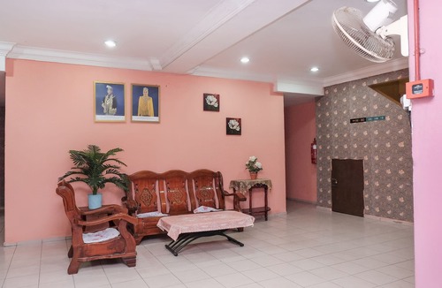 Dusun Nyior Hotel | OYO 90167 Hotel Tiara