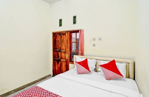 Cikarang Hotel | OYO 90222 Lafa Park Syariah
