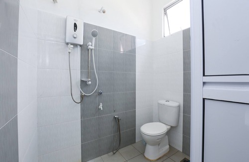 Wakaf Che Yeh Hotel | OYO 90274 Wadi Isfa Inn