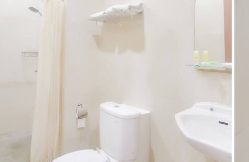 Manado City Centre Hotel | OYO 90312 Bahu Bay Hotel