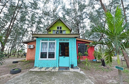 Kampung Merang Hotel | OYO 90519 Sibling Cottage