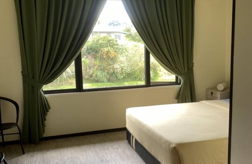 Tenghilan Hotel | Oyo 90616 George Adventure Base