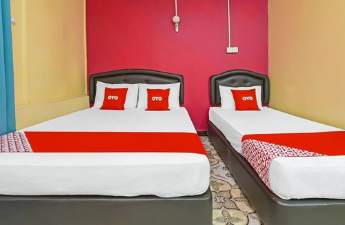 Kuala Tahan Hotel | OYO 90675 Holiday View Inn