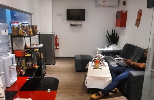 Ayer Hitam Hotel | OYO 90724 Rg Hotel