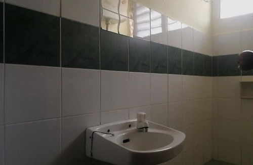 Alor Gajah Hotel | OYO 90762 Fs Dimensi Hotel