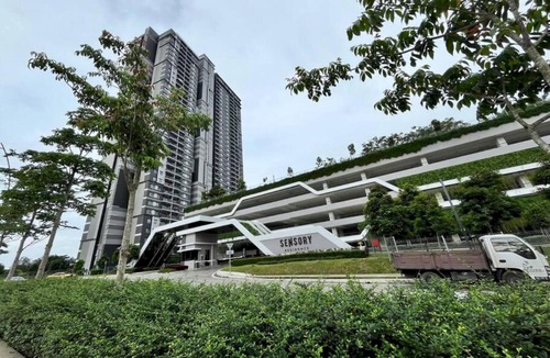 Kajang House | OYO 91024 Tower A & B Sensory Residence