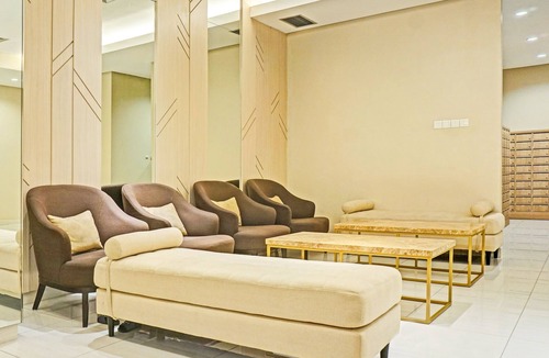 Depok Hotel | OYO 91217 Skyland @ Pgv Near Gunung Putri