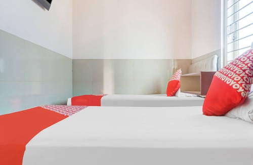 Makassar Hotel | OYO 91316 Hh Guest House Makassar