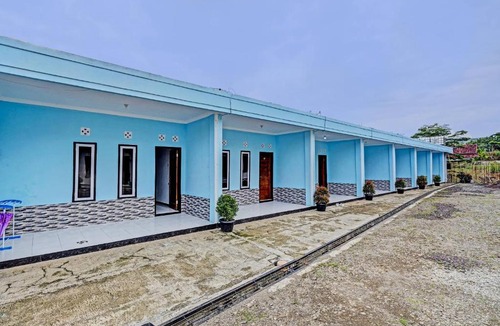 Pameungpeuk Hotel | OYO 91334 Permata Papua Guest House