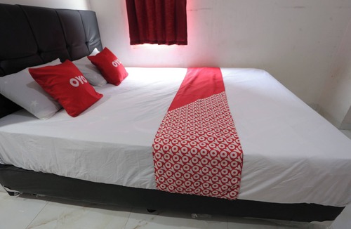 Depok Hotel | OYO 93948 Bunda Rachma Rooms