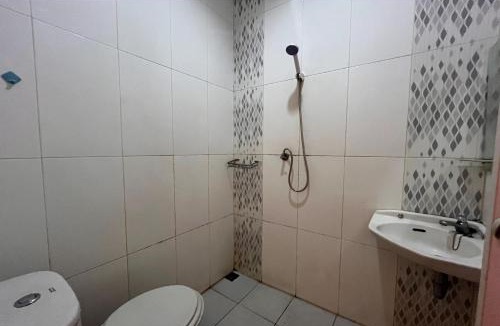 Tarakan Hotel | OYO 94776 Griya Cempaka