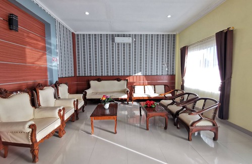 Sangatta Utara Hotel | OYO 95059 Ikon Guesthouse