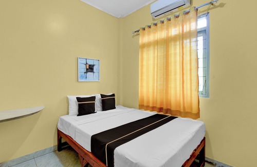 Banguntapan Hotel | OYO 95136 Jec Plumbon Homestay Syariah