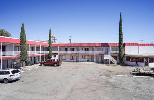Alpine Hotel | OYO Alpine TX near Big Bend National Park