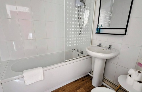 Long Whatton Hotel | OYO Aparthotel Hathern – Loughborough