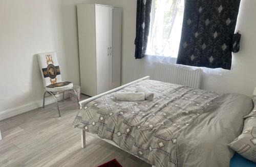 Edgware House | OYO Baraka Edgware