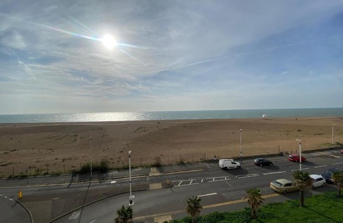 Folkestone Hotel | OYO Gran Canaria Hotel